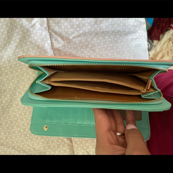 Pink Wallet - Picture 5 of 5